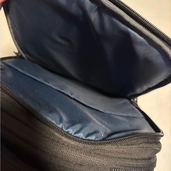 HP Black Backpack - Picture 5 of 11